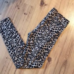 PINK Victoria’s Secret | Leopard Leggings | S